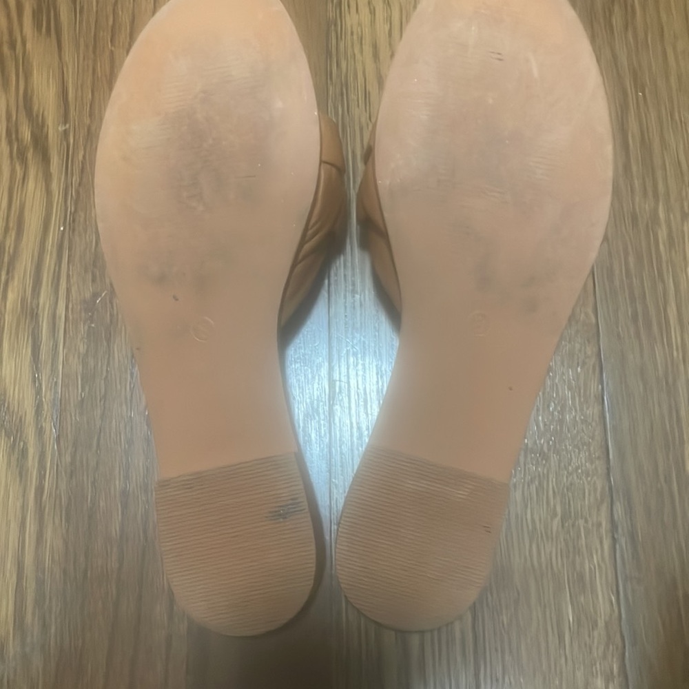 flats sandals - Picture 2 of 3